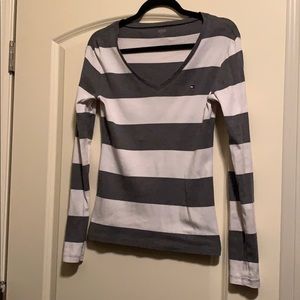 Form fitting Tommy Hilfiger top